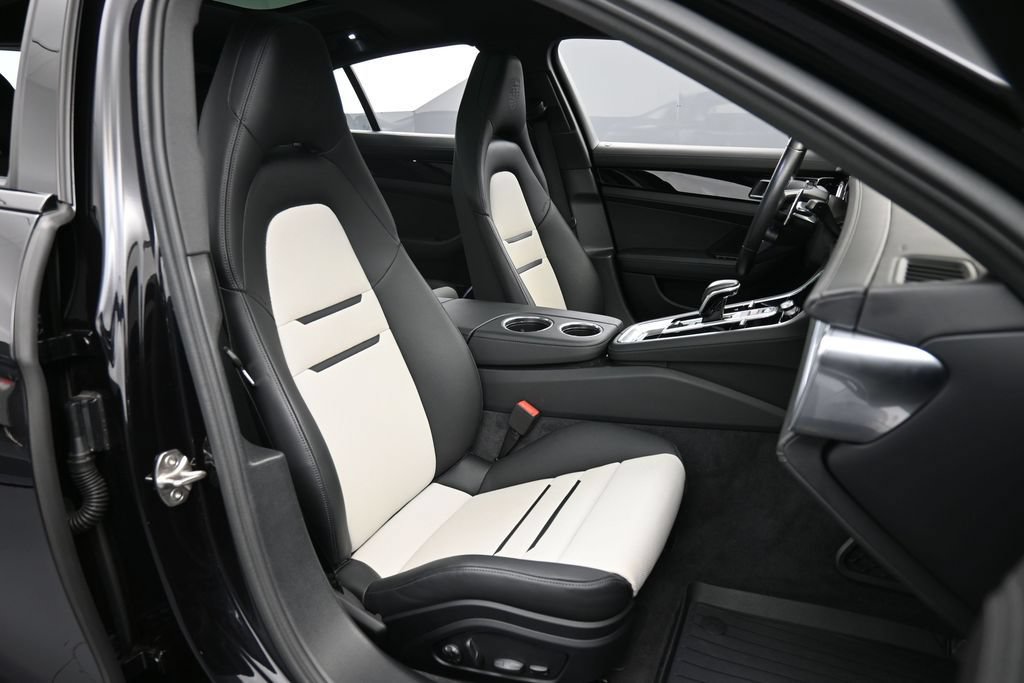 Certified 2023 Porsche Panamera 4S AWD/4WD image 31