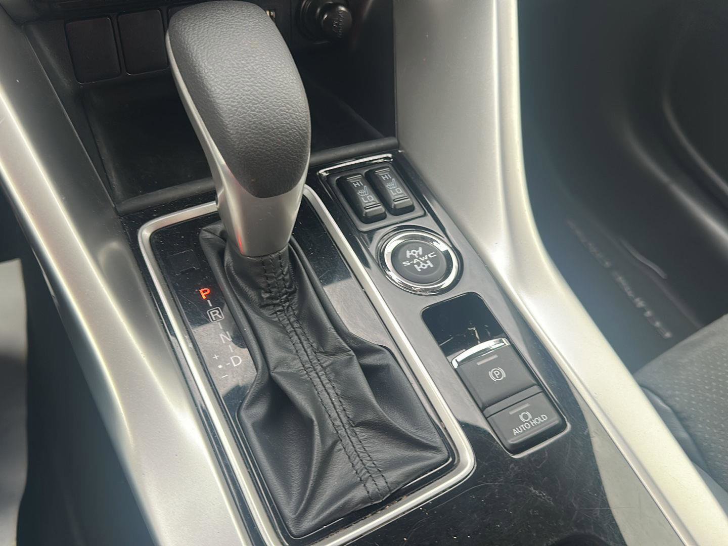 Used 2025 Mitsubishi Eclipse Cross Black Edition image 19