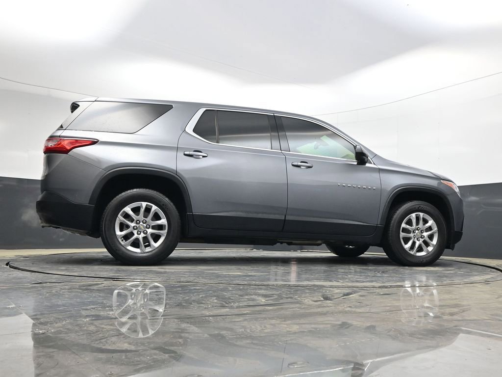 Used 2020 Chevrolet Traverse LS image 32