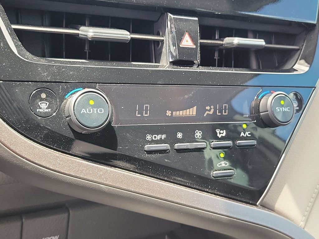 Used 2022 Toyota Camry LE FWD image 28