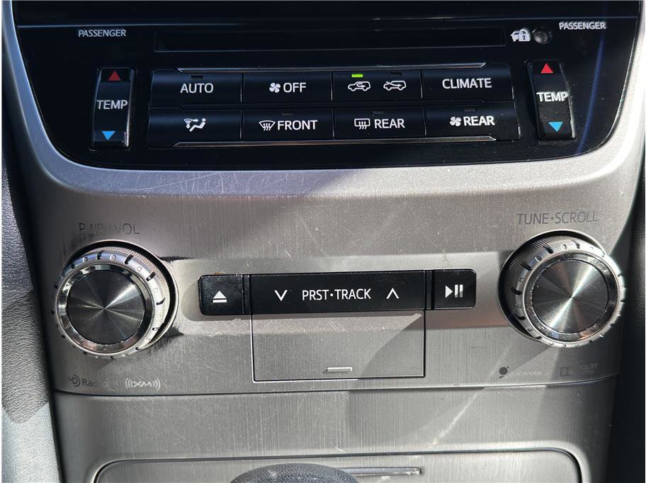 Used 2021 Toyota Land Cruiser Heritage Edition image 26