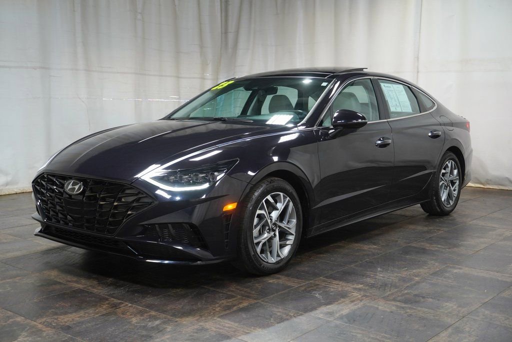 Certified 2023 Hyundai Sonata SEL w/ Convenience Package image 2