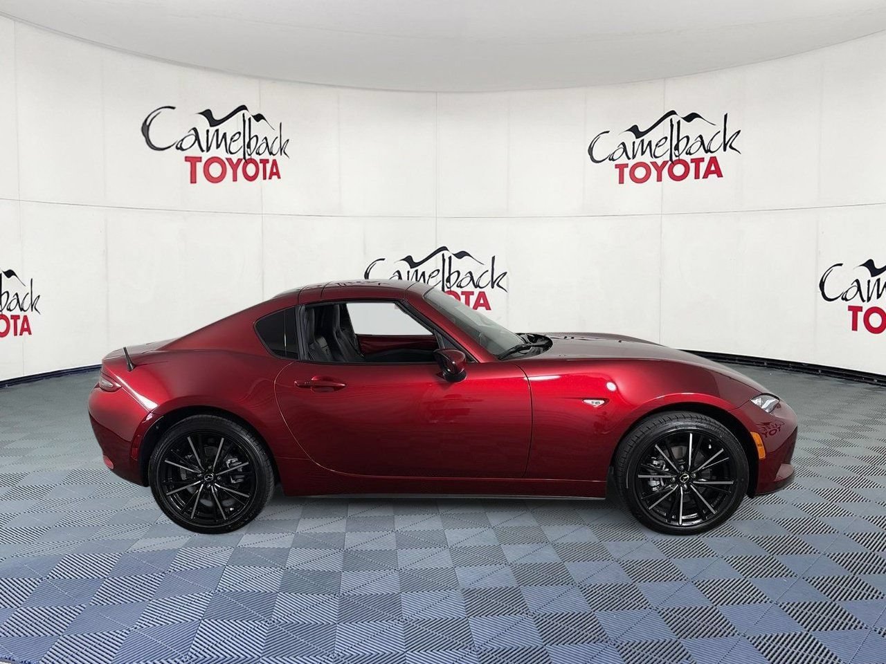 Used 2024 MAZDA MX-5 Miata RF Grand Touring w/ Weather Package RWD image 8