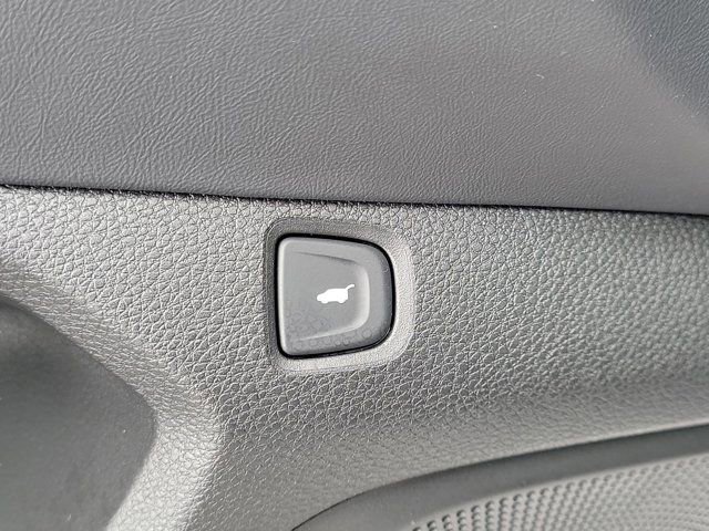 Used 2025 Acura RDX SH-AWD image 26