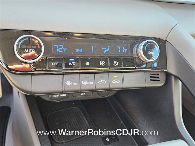 Used 2025 Hyundai Elantra Sport image 20