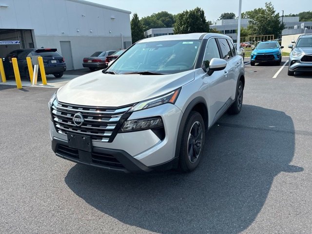 Used 2024 Nissan Rogue SV AWD/4WD image 18