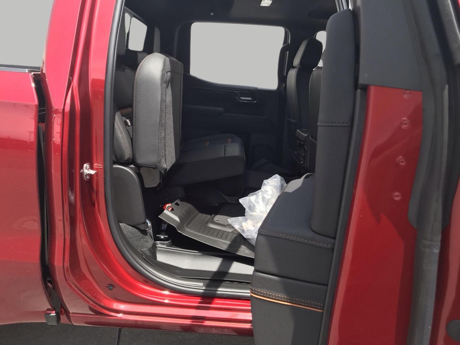 New 2026 GMC Sierra 1500 AT4 w/ AT4 Premium Package AWD/4WD image 11
