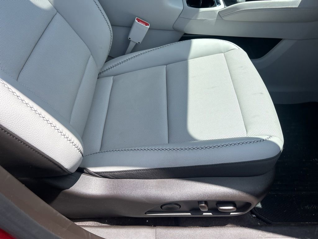 Used 2026 GMC Terrain Denali AWD/4WD image 40
