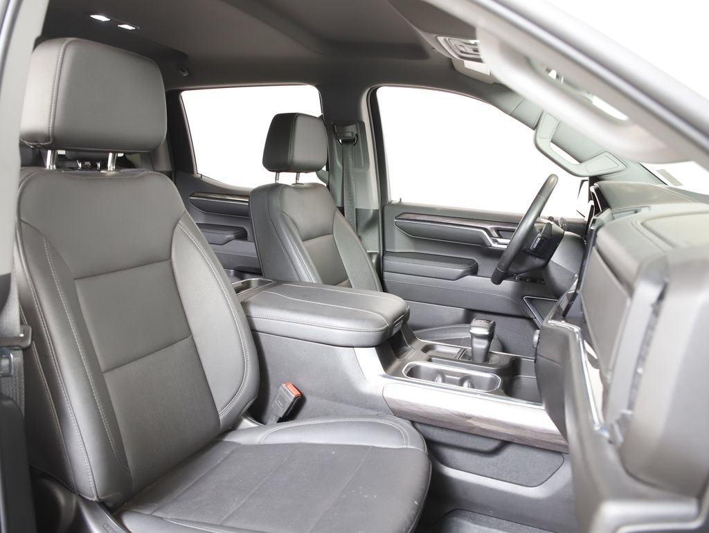 Used 2024 Chevrolet Silverado 1500 LTZ AWD/4WD image 7