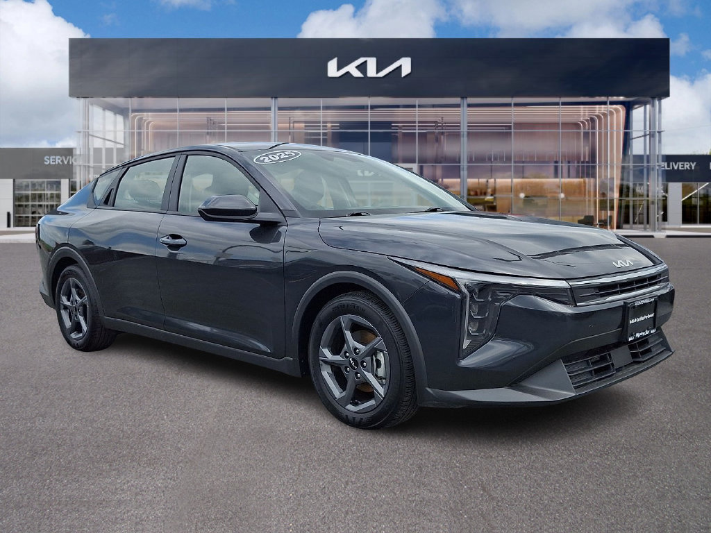 Certified 2025 Kia K4
