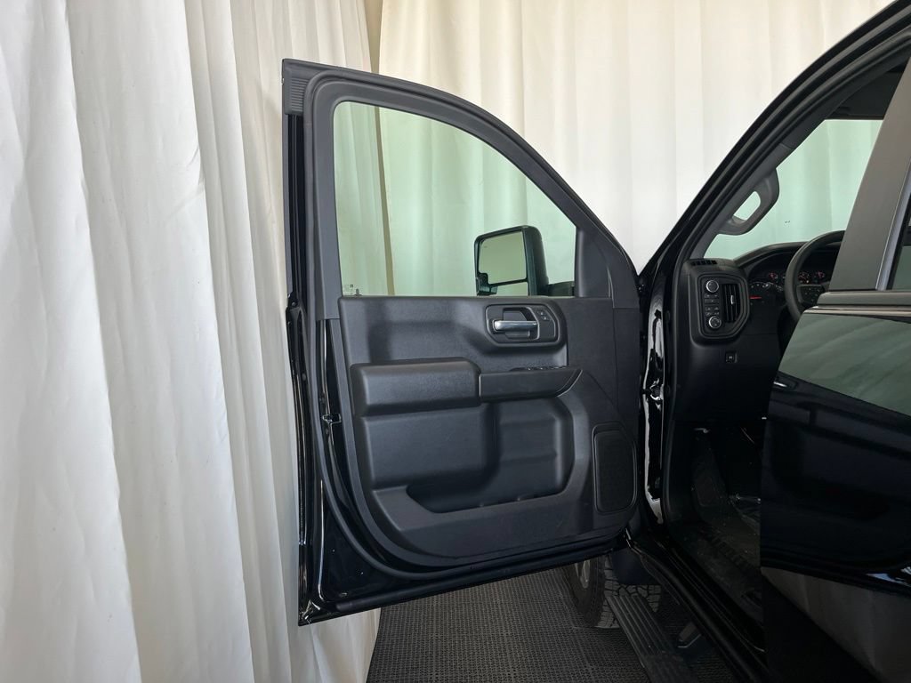 New 2026 Chevrolet Silverado 2500 Custom w/ Custom Value Package AWD/4WD image 16