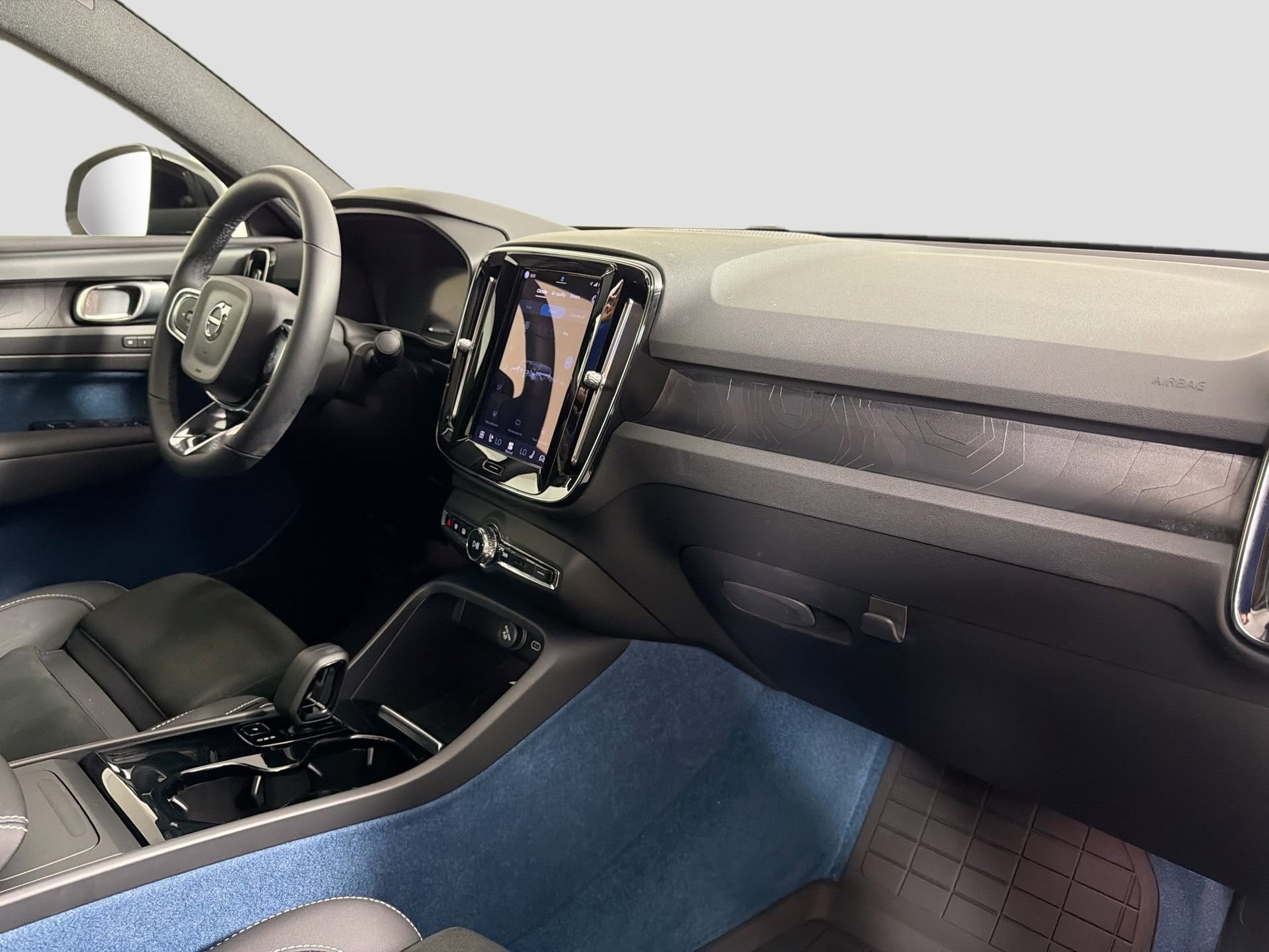 Certified 2023 Volvo C40 P8 Recharge Ultimate image 30