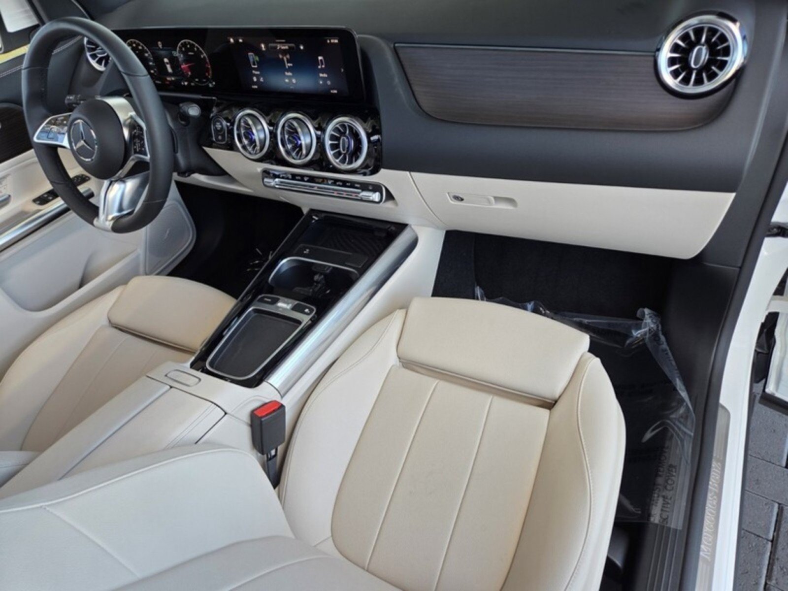 Certified 2026 Mercedes-Benz GLA 250 w/ Exclusive Package image 20