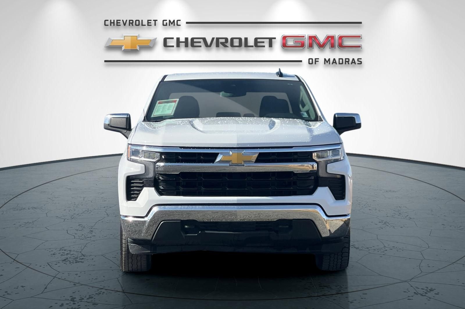 Used 2025 Chevrolet Silverado 1500 LT image 8