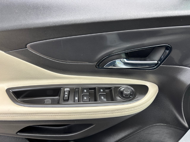 Used 2020 Buick Encore Preferred w/ Safety Package FWD image 15