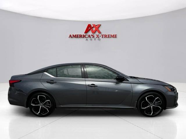 Used 2023 Nissan Altima 2.5 SR FWD image 6