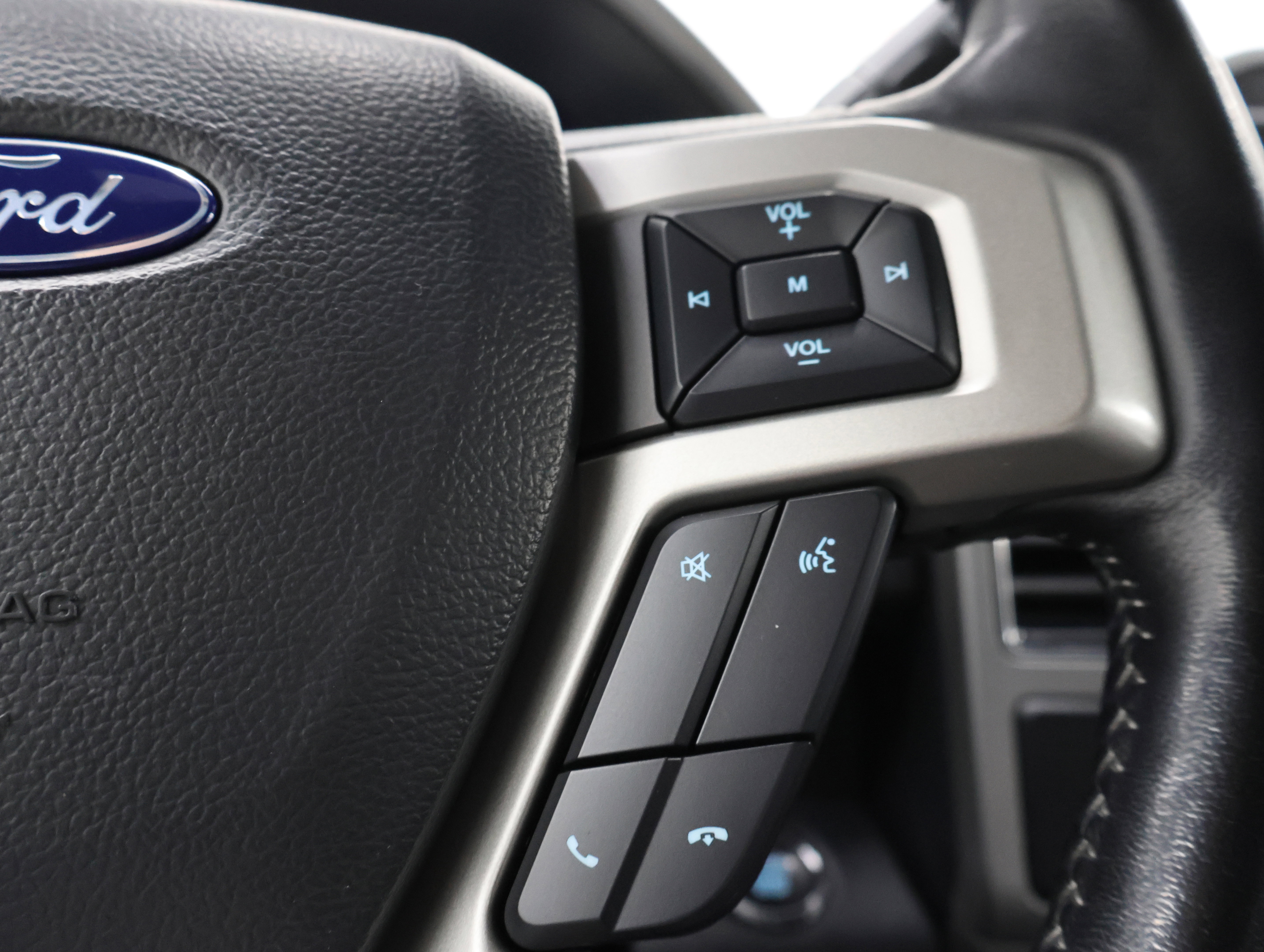 Used 2022 Ford F350 Lariat w/ Lariat Ultimate Package image 14