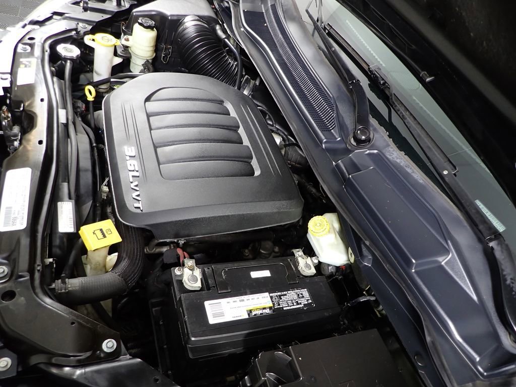 Used 2017 Dodge Grand Caravan SXT image 12