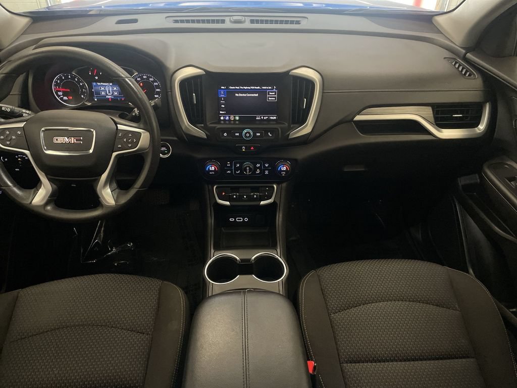 Used 2024 GMC Terrain SLE w/ Driver Convenience Package FWD image 13