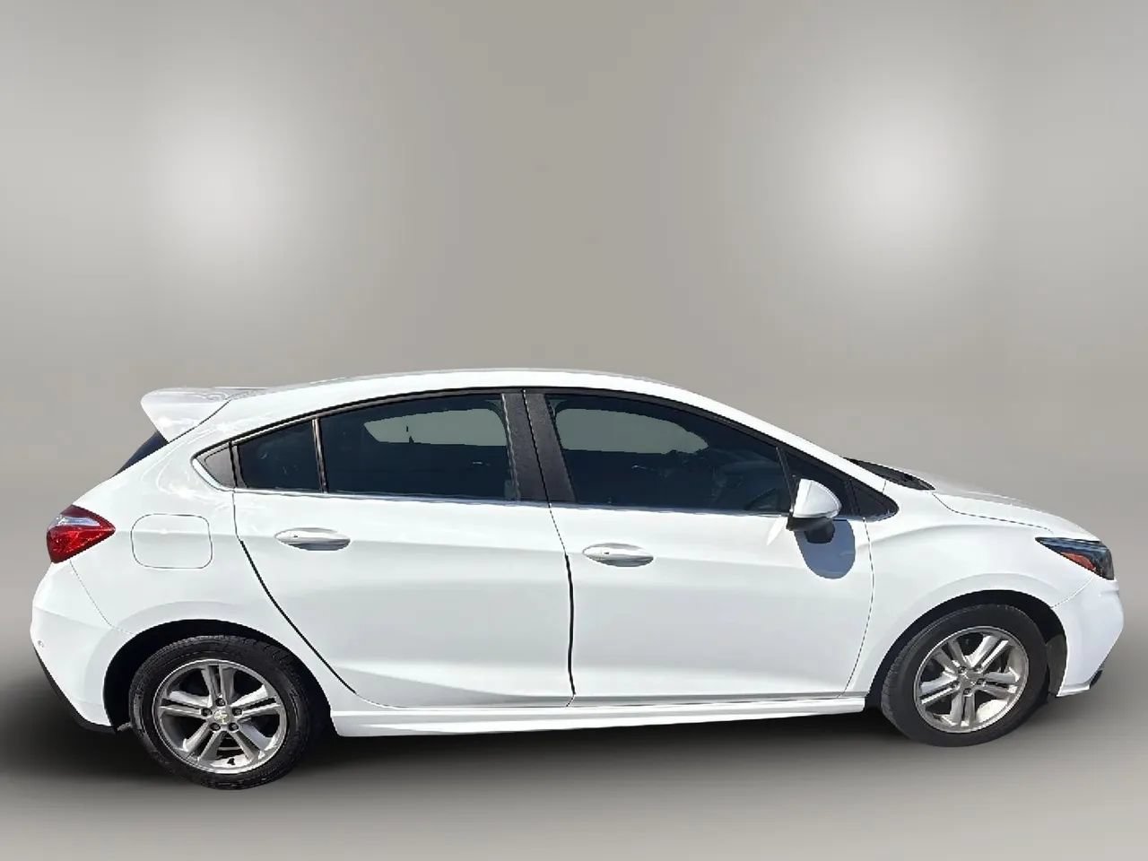 Used 2017 Chevrolet Cruze LT w/ Convenience Package FWD image 6