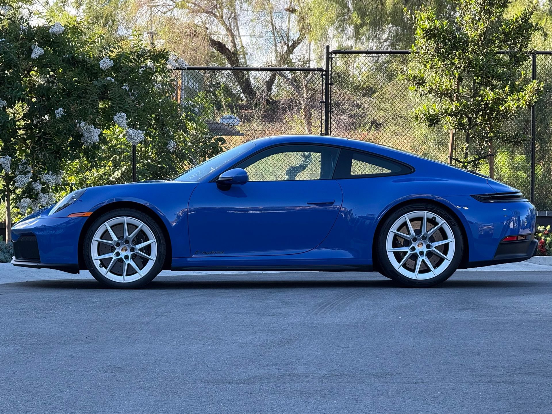 Certified 2025 Porsche 911 Carrera 4 GTS AWD/4WD image 2