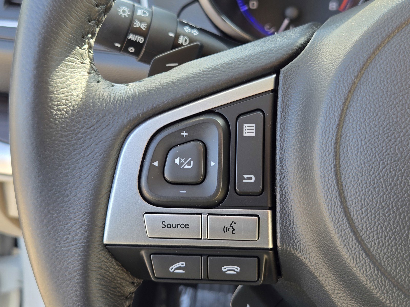 Used 2017 Subaru Legacy 2.5i Limited image 24