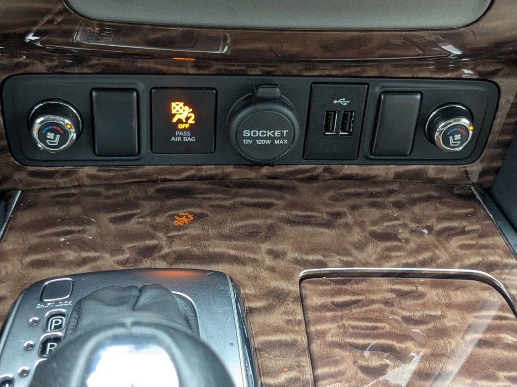 Used 2020 Nissan Armada Platinum w/ Cargo Package image 25