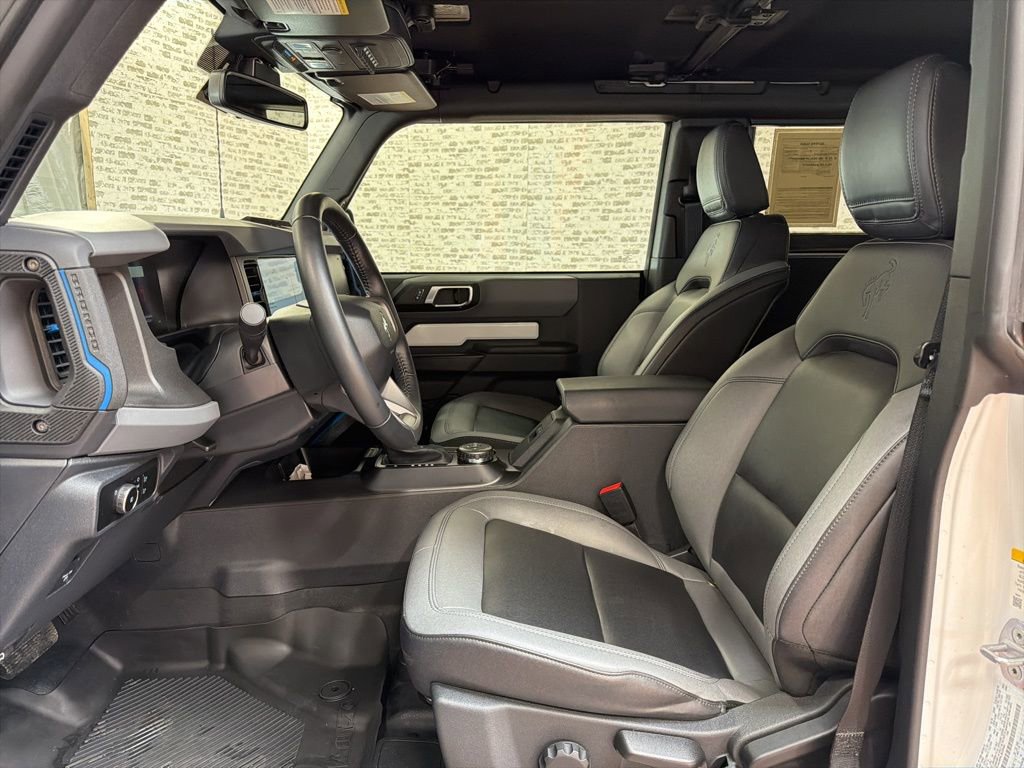 Used 2024 Ford Bronco Black Diamond image 16