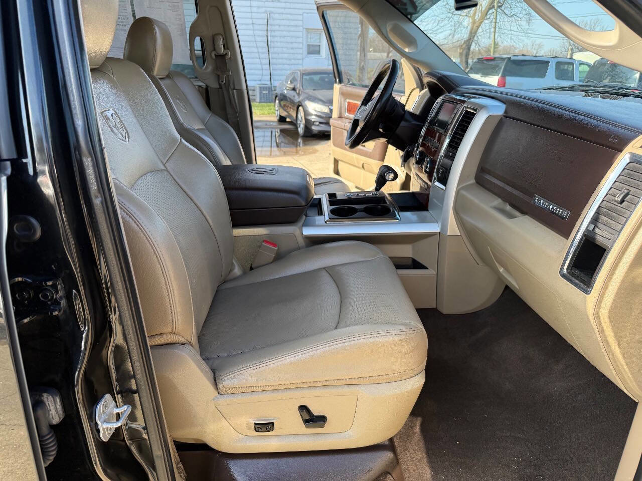 Used 2011 RAM 1500 Laramie image 14