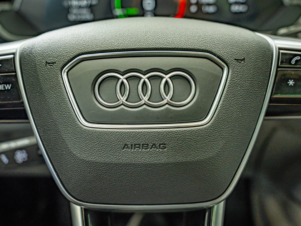 Certified 2024 Audi Q8 e-tron Prestige w/ Prestige Package AWD/4WD image 24