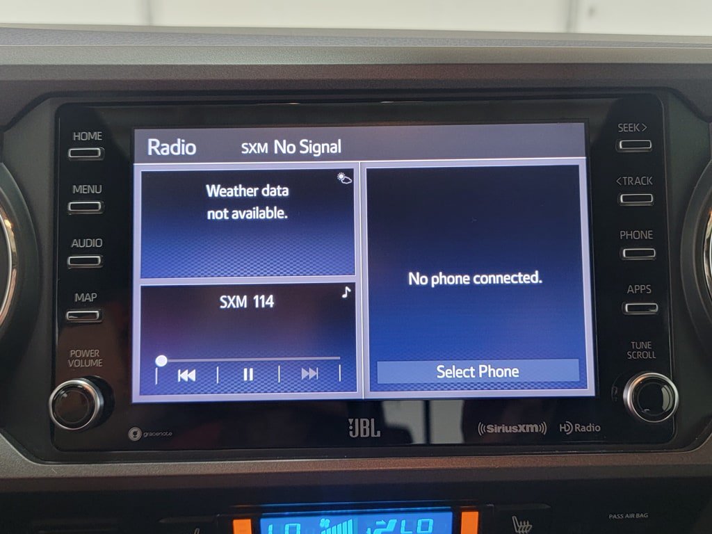 Used 2020 Toyota Tacoma TRD Sport w/ TRD Premium Sport Package AWD/4WD image 21