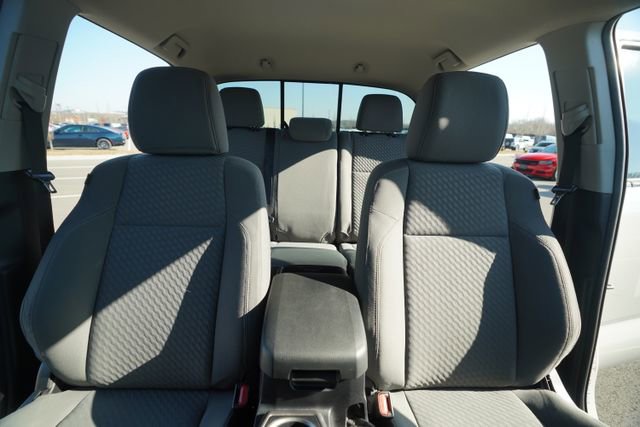 Used 2020 Toyota Tacoma SR5 image 32