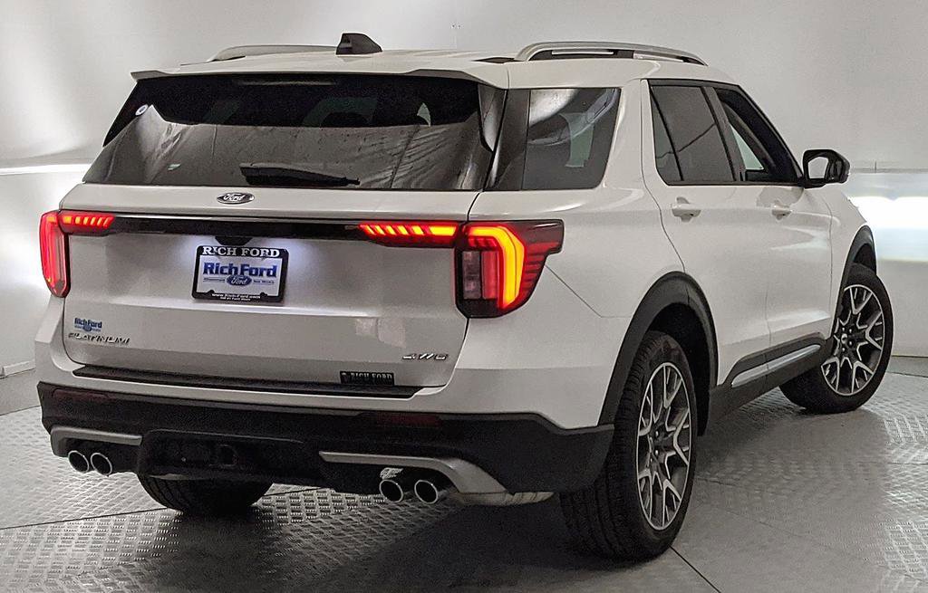 Certified 2025 Ford Explorer Platinum w/ Ultimate Package AWD/4WD image 3