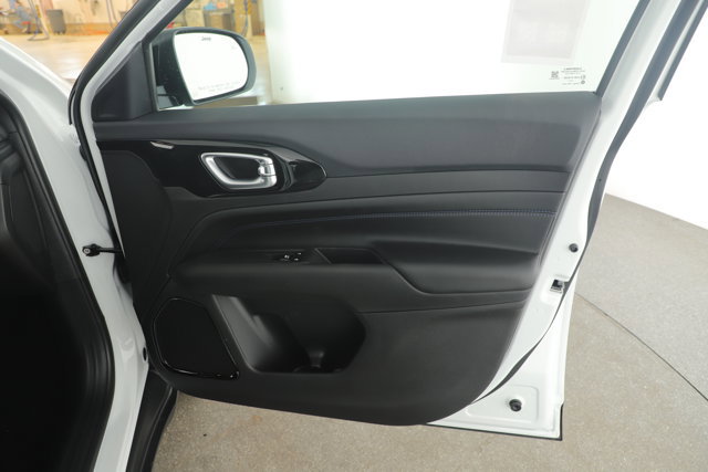 New 2026 Jeep Compass Latitude image 15