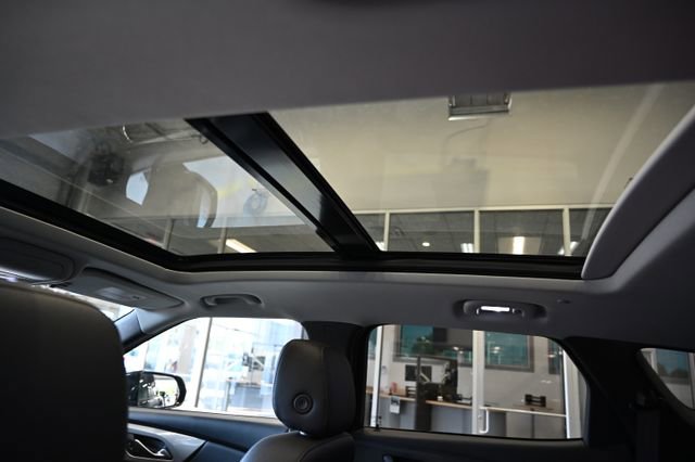 Used 2019 Chevrolet Blazer LT w/ Sun and Wheels Package image 12