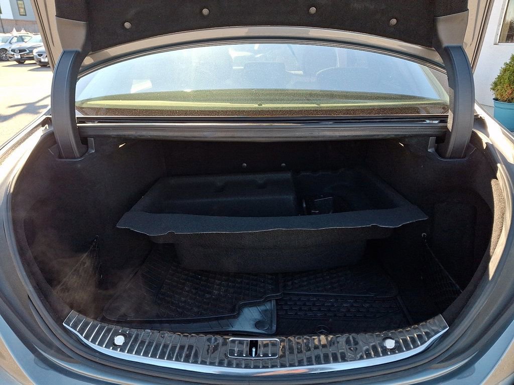 Used 2017 Mercedes-Benz S 550 4MATIC Sedan image 32