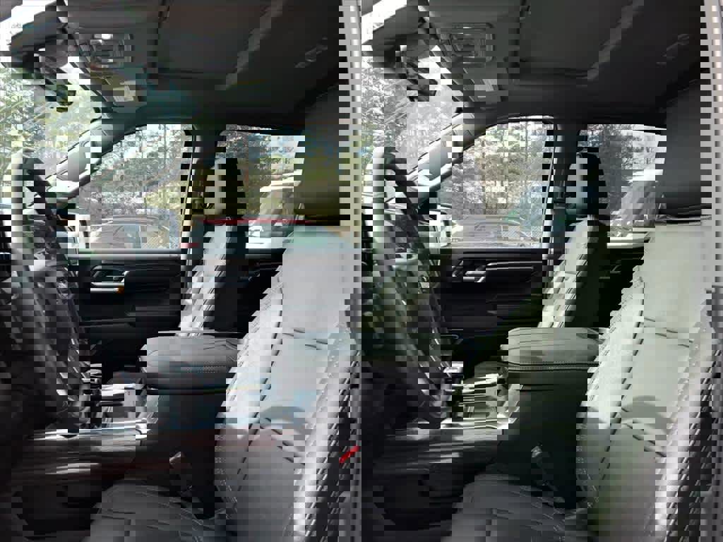 Used 2023 Chevrolet Silverado 1500 LTZ w/ LTZ Premium Package image 11