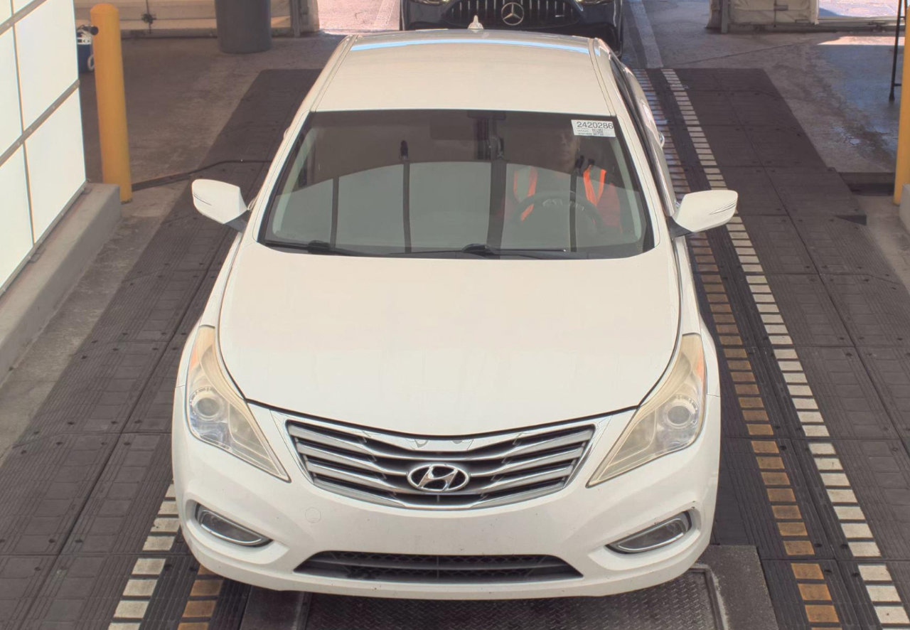 Used 2014 Hyundai Azera Limited image 7