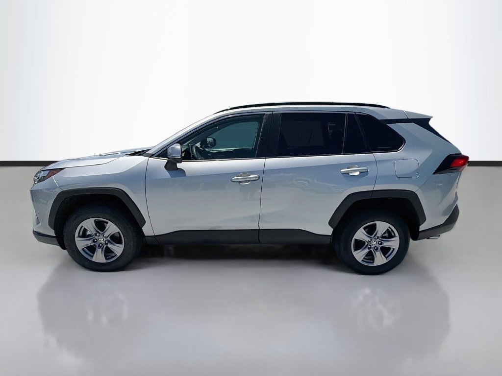 Used 2025 Toyota RAV4 XLE FWD image 4