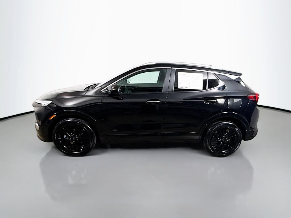 Used 2025 Buick Encore GX Sport Touring FWD image 4