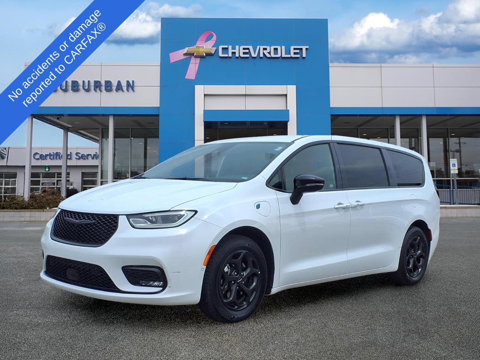 Used 2024 Chrysler Pacifica Limited FWD image 1