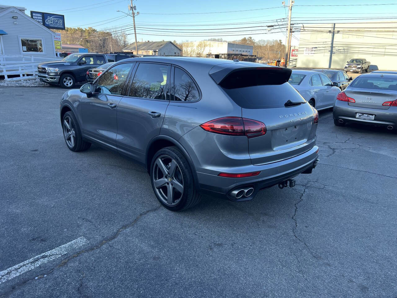 Used 2016 Porsche Cayenne S w/ Premium Package image 7