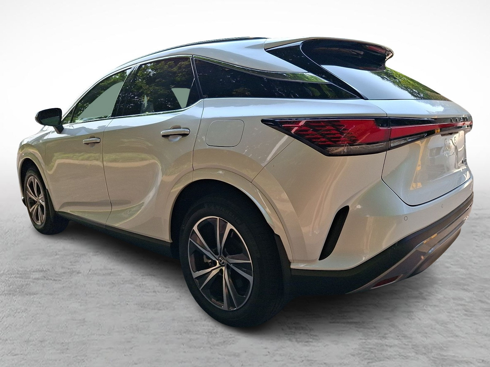 Certified 2024 Lexus RX 350h w/ Accessory Package (P1) AWD/4WD image 4