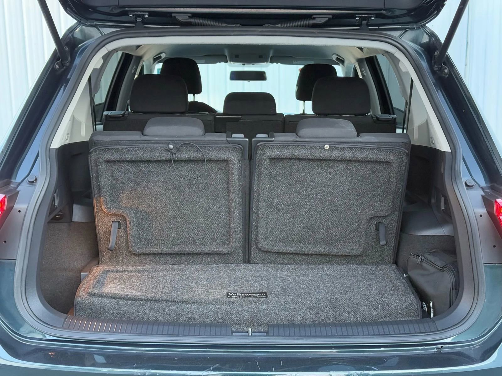 Used 2018 Volkswagen Tiguan S w/ 3rd Row Seat Package image 15