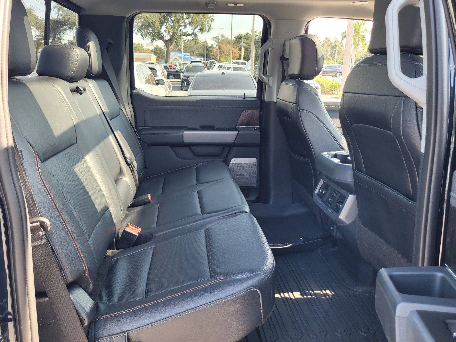 Used 2023 Ford F350 Lariat w/ Lariat Ultimate Package image 16