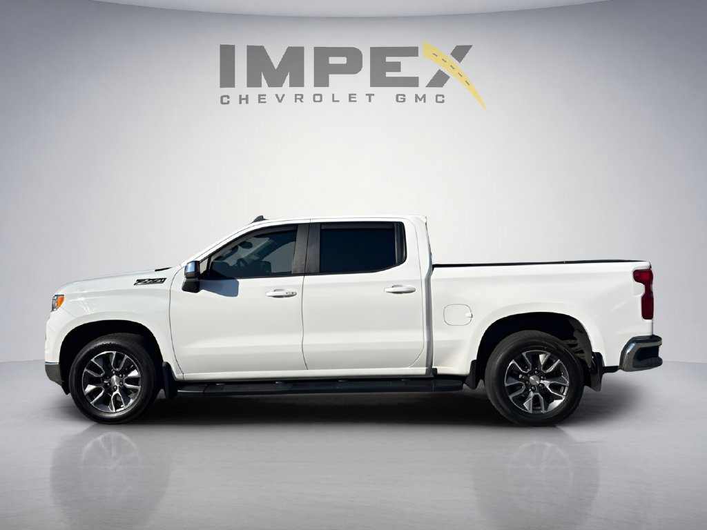 Used 2024 Chevrolet Silverado 1500 LT AWD/4WD image 5