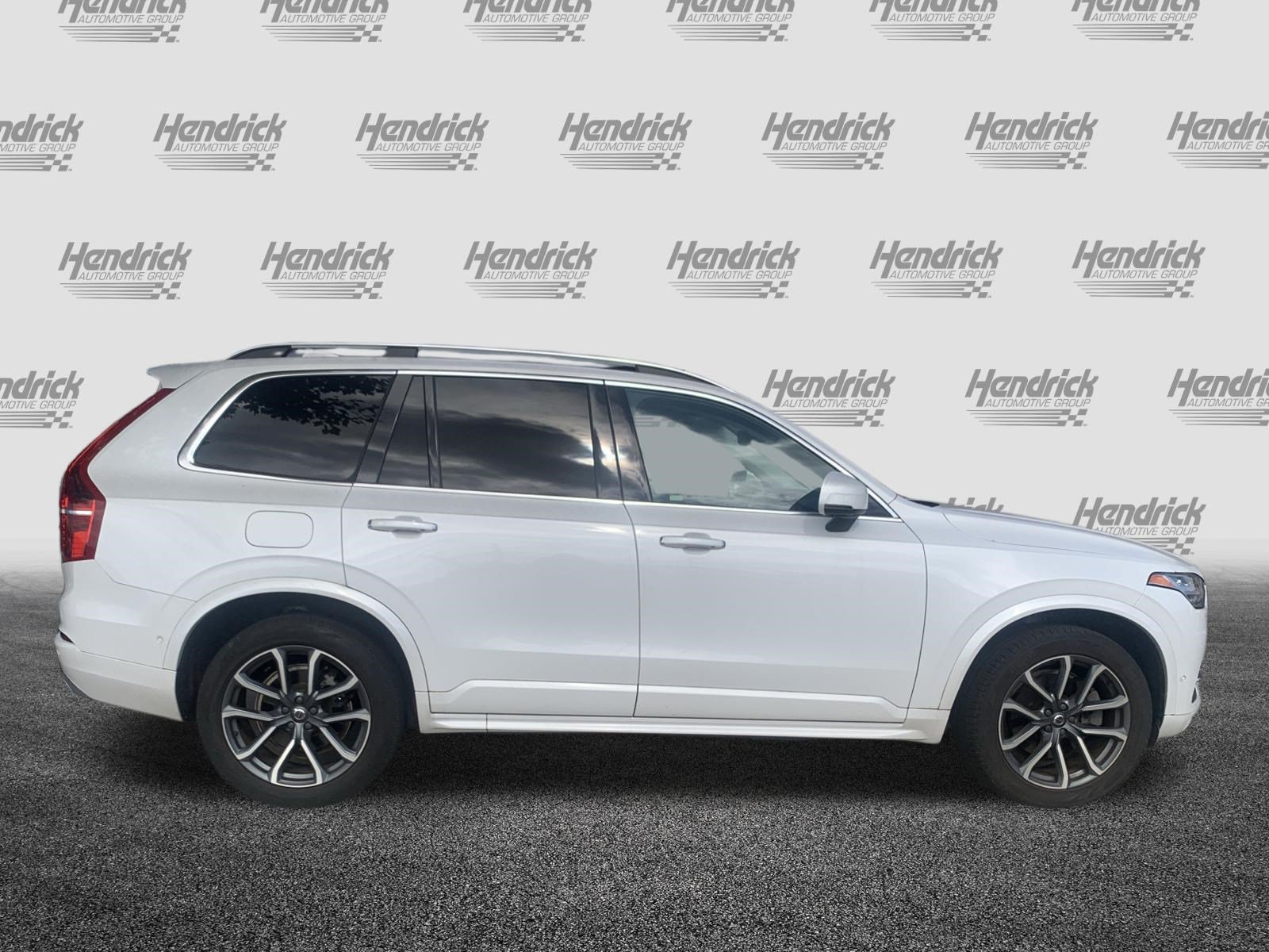 Used 2019 Volvo XC90 T6 Momentum w/ Advanced Package AWD/4WD image 11