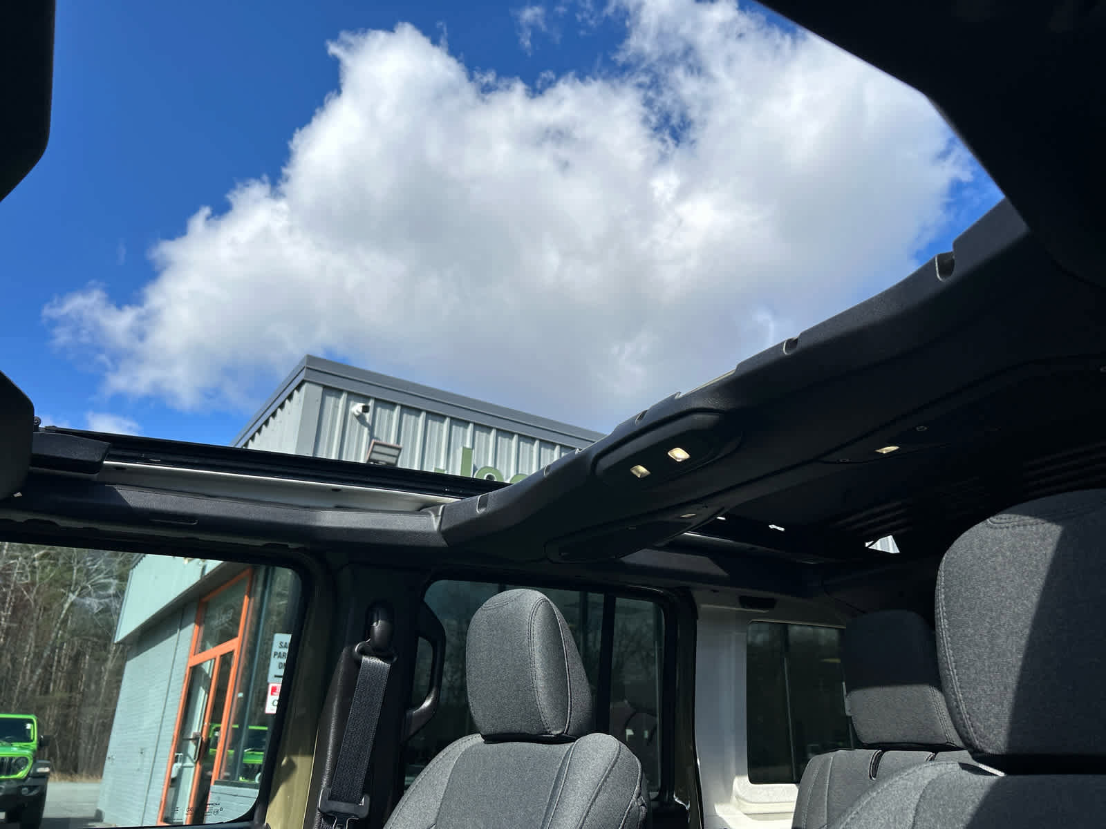 Used 2026 Jeep Wrangler Sport S image 30