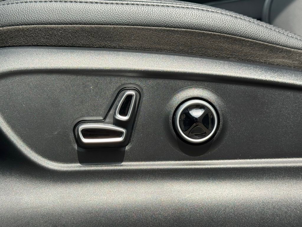 Used 2024 Maserati Grecale GT image 13