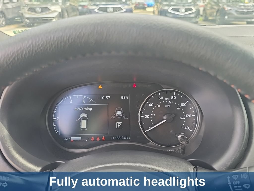 Used 2023 Nissan Kicks SR w/ SR Premium Package FWD image 23